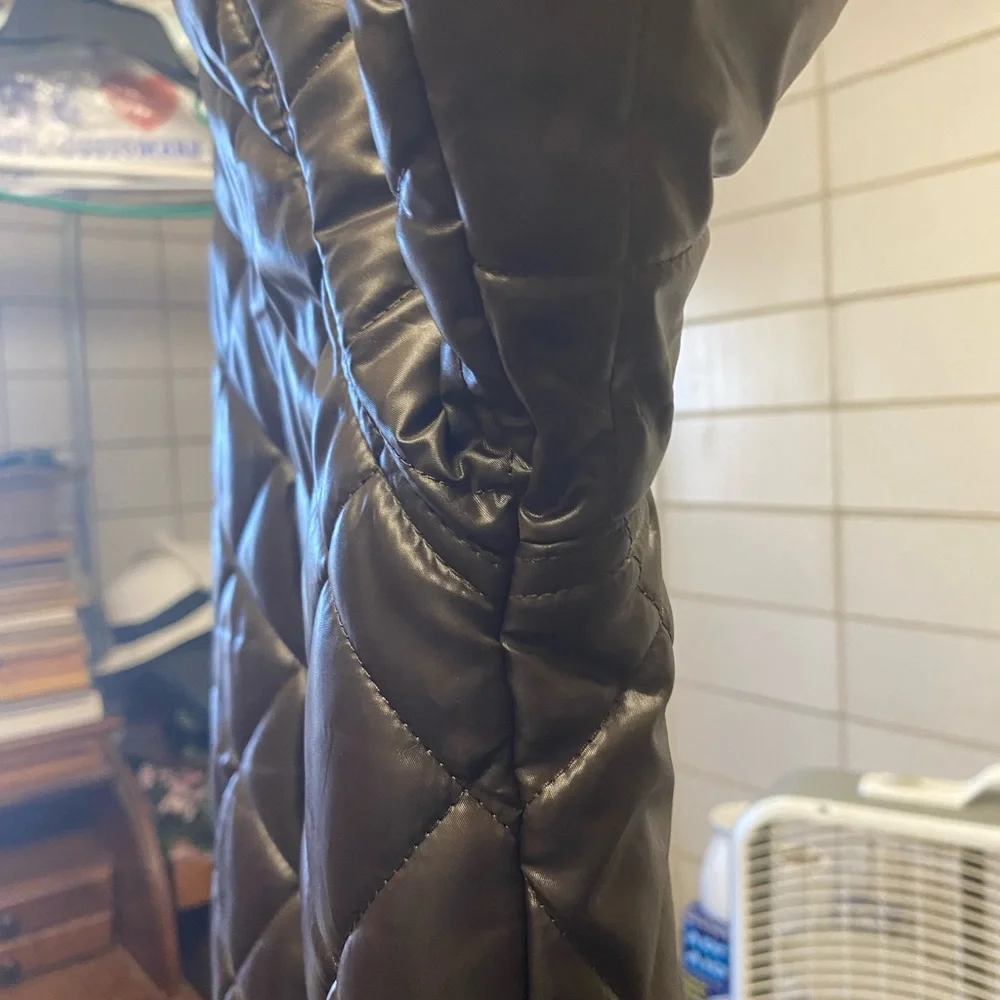 Man’s Jacket - Picture 2 of 14
